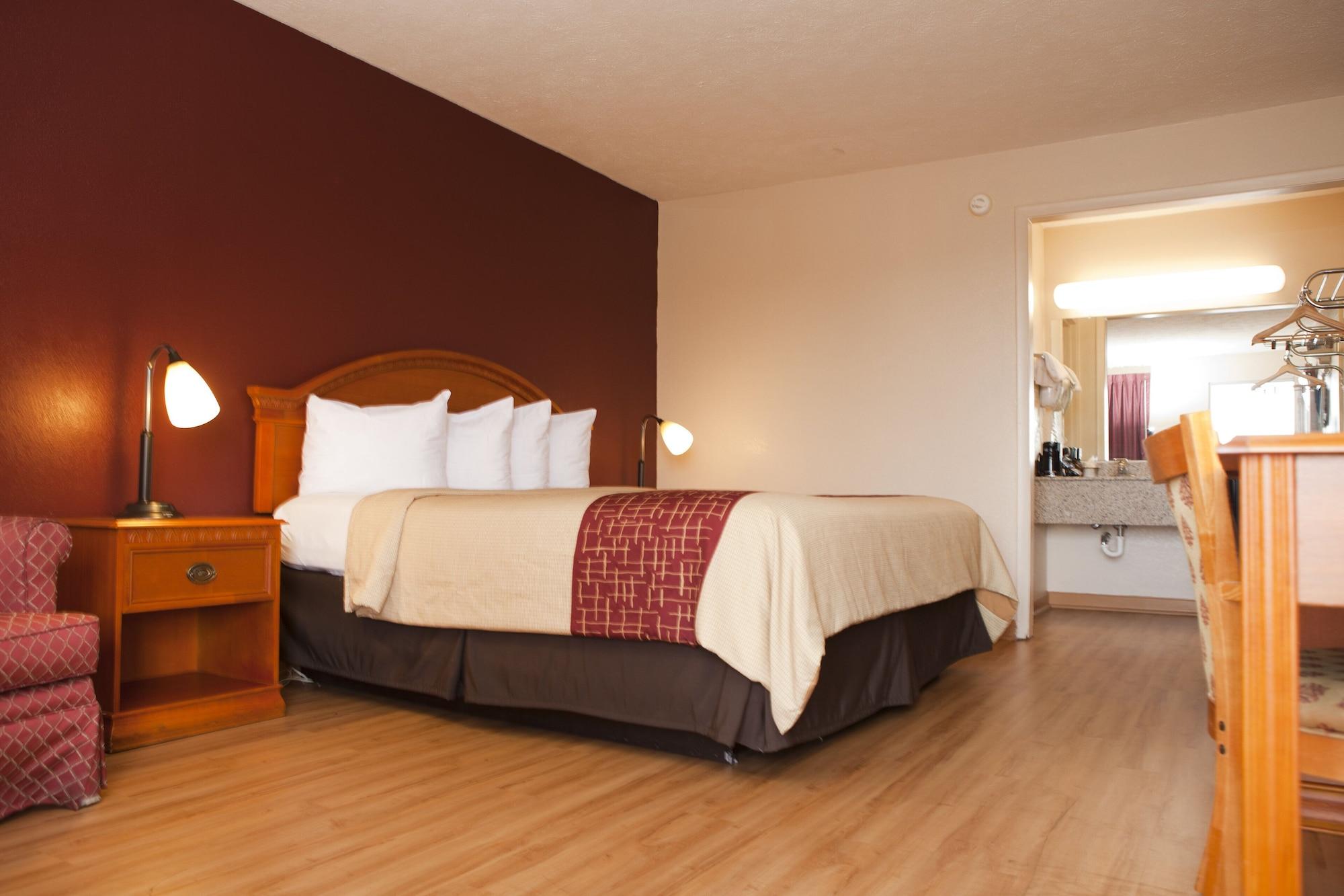 Red Roof Inn & Suites Jackson, Tn Экстерьер фото
