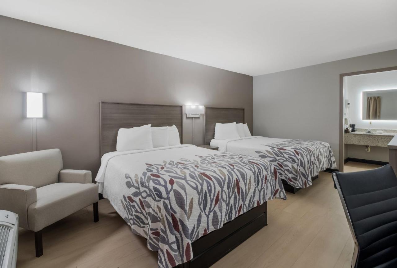 Red Roof Inn & Suites Jackson, Tn Экстерьер фото
